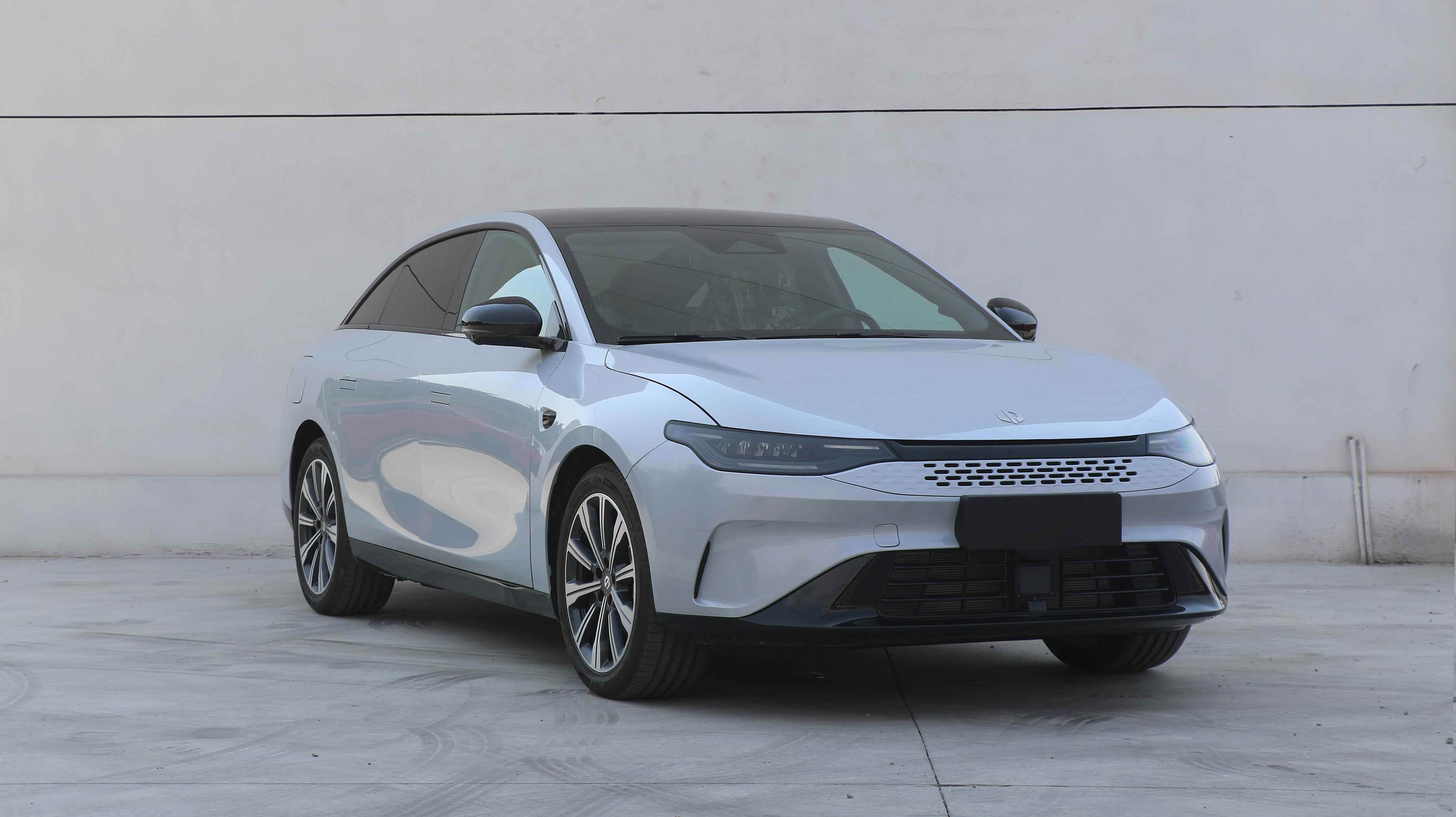 或不足15万零跑c01增程版现身续航248km还看汉