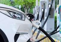 新能源汽车“充电费用”涨价了？网友：上镰刀了