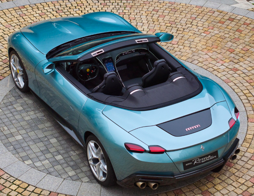2762万元拿下法拉利软顶敞篷跑车