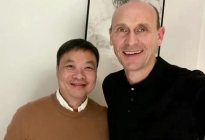 小鹏何小鹏与大众中国贝瑞德“秀恩爱”
