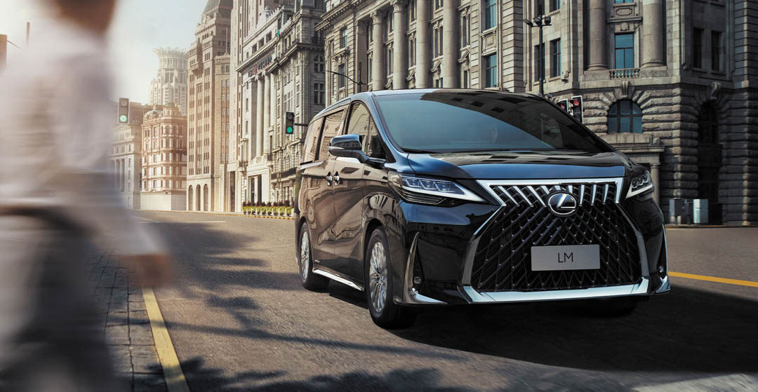 48寸大彩电这雷克萨斯海外83万起国内有钱也买不到