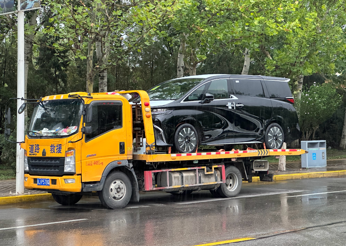 丰田埃尔法销量火爆到要候车一年有消息称国内6月销量跳水