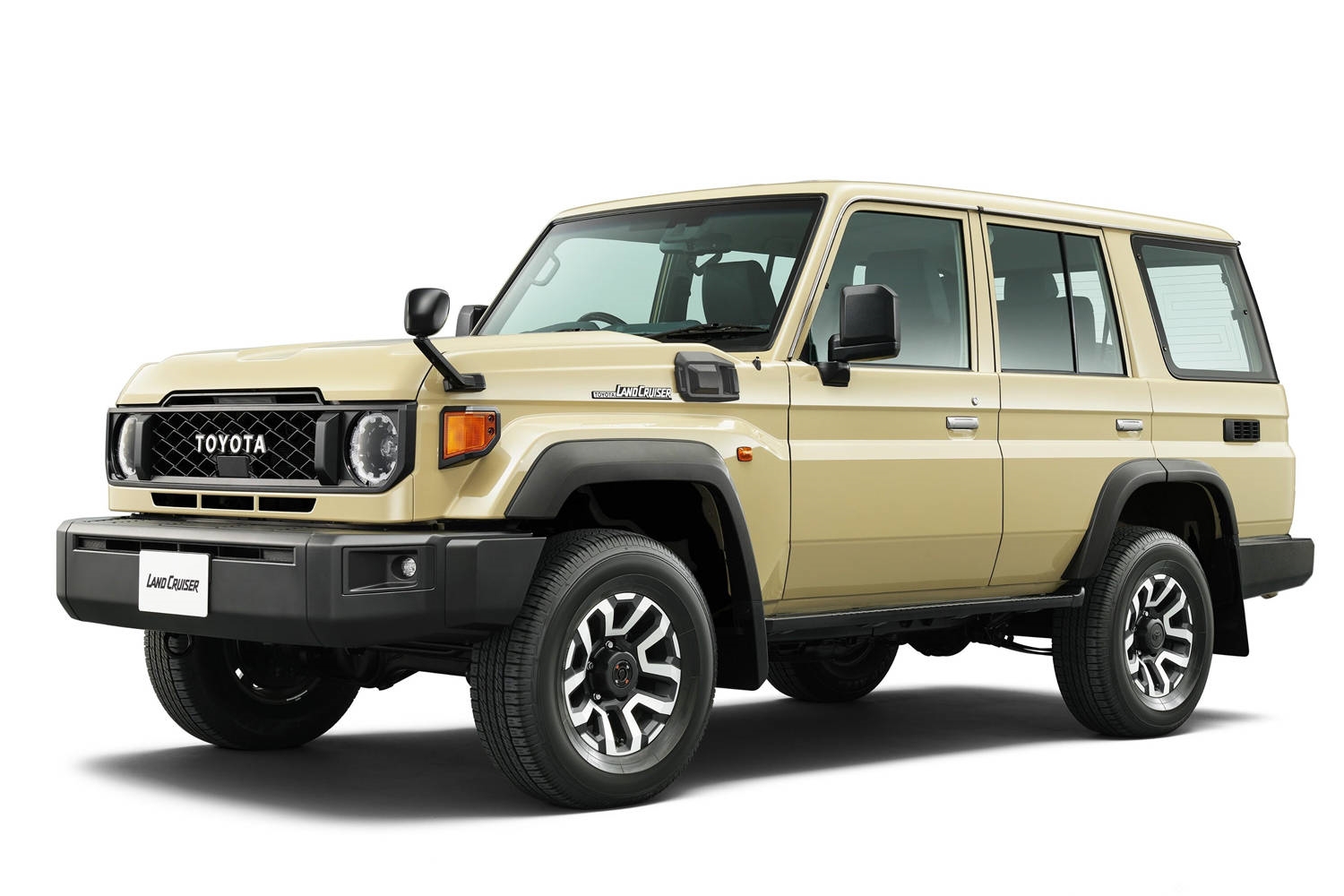 新款丰田lc70来了,最大的看点就是复(简)古(陋)到底