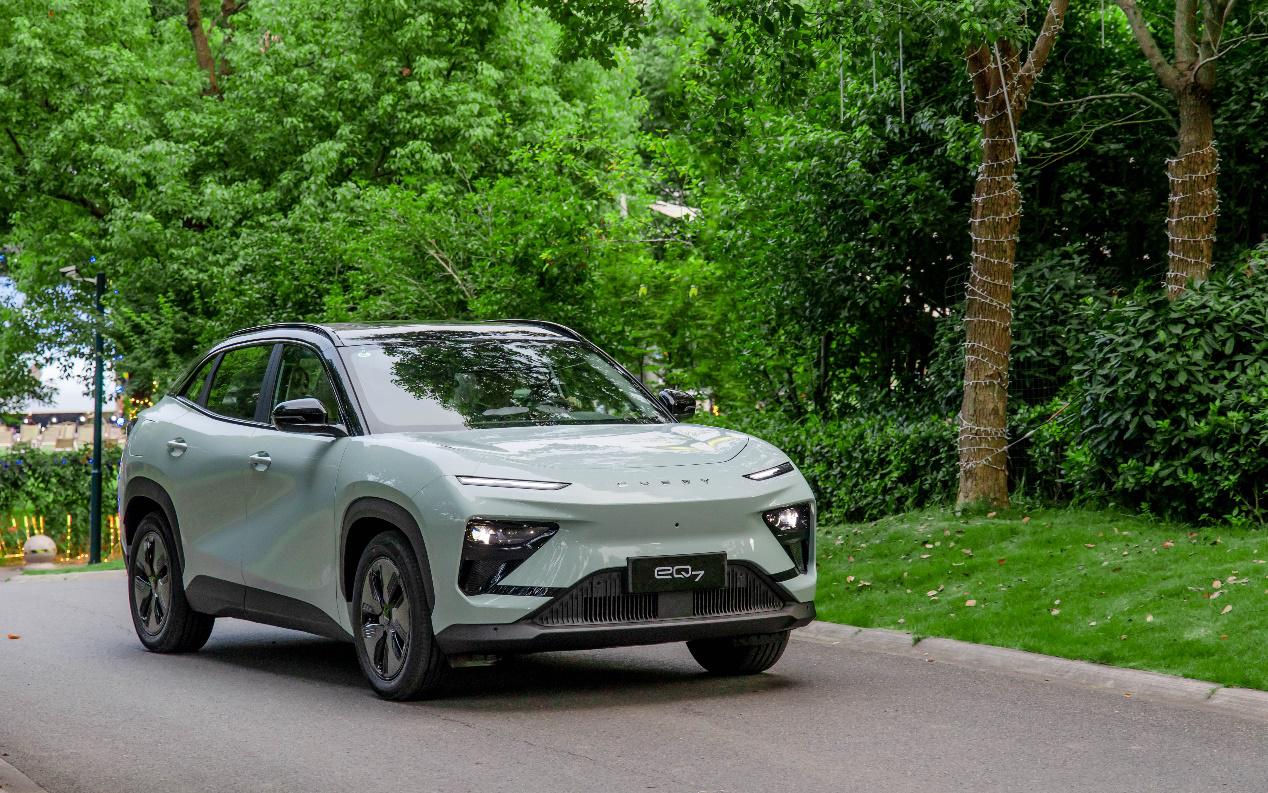 中国首个铝基平台纯电suv奇瑞eq7预售开启