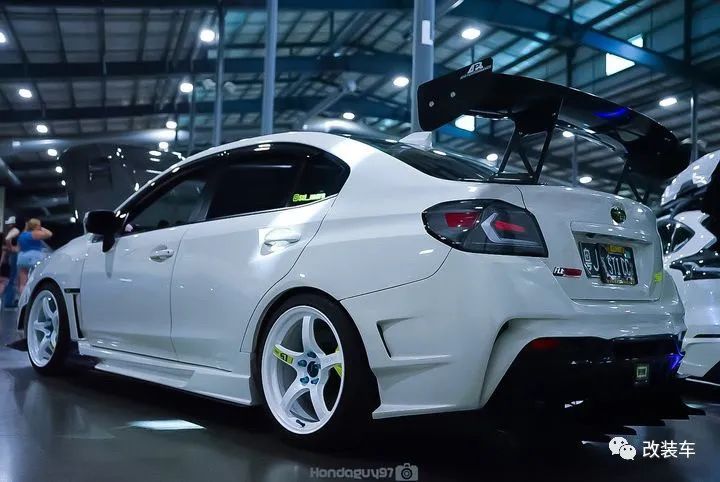 竞技味十足的11代斯巴鲁WRX STi，战斗的同时还带点