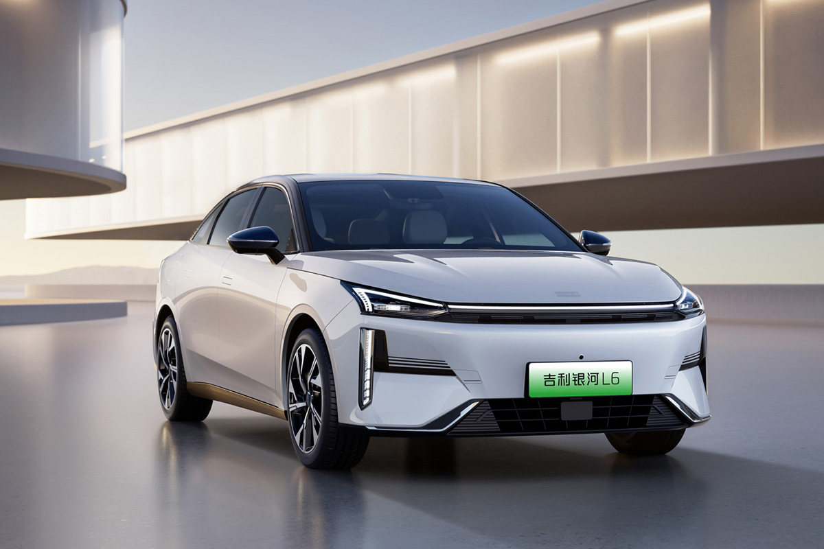 运动豪华新能源一箩筐这8款轿车很巴适新蓉合2023成都车展