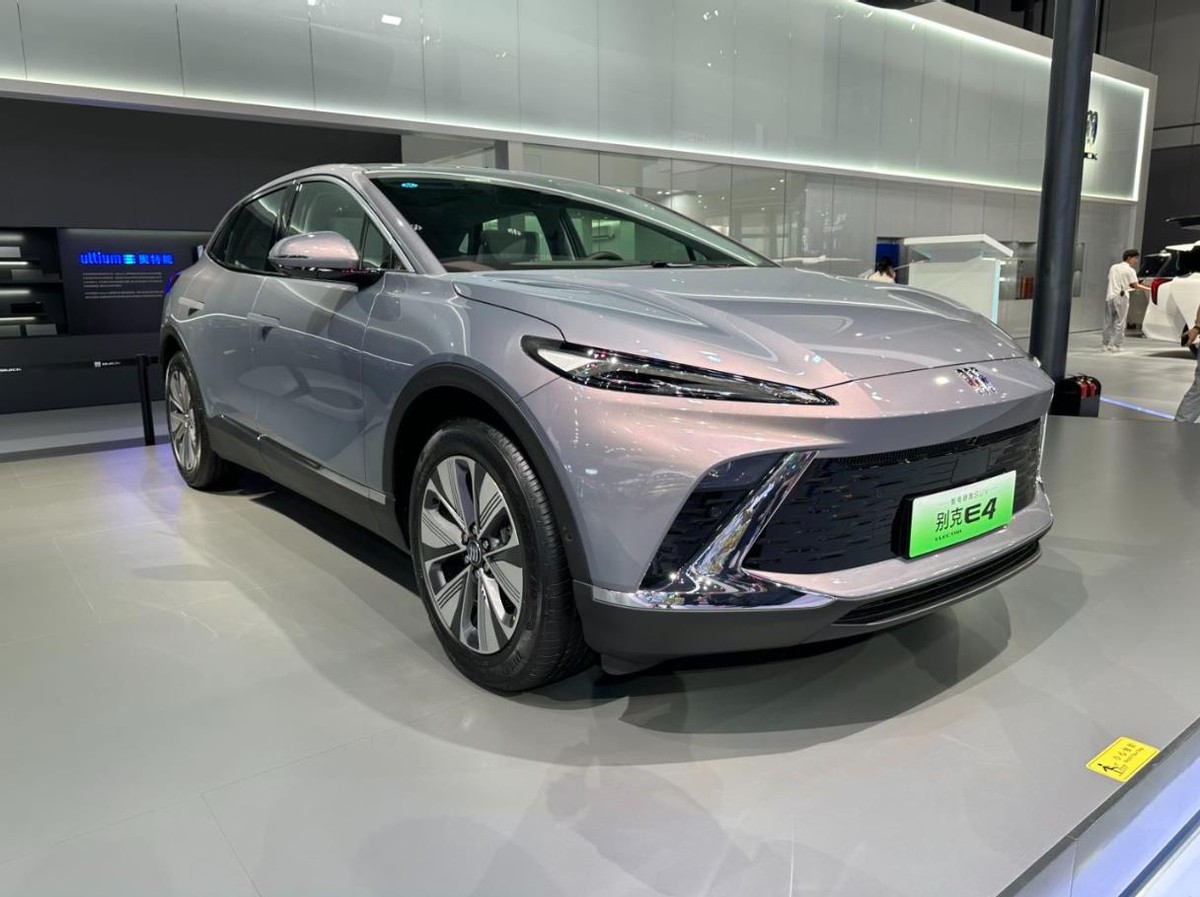 成都车展发现小宝藏展台实拍别克昂科拉plus