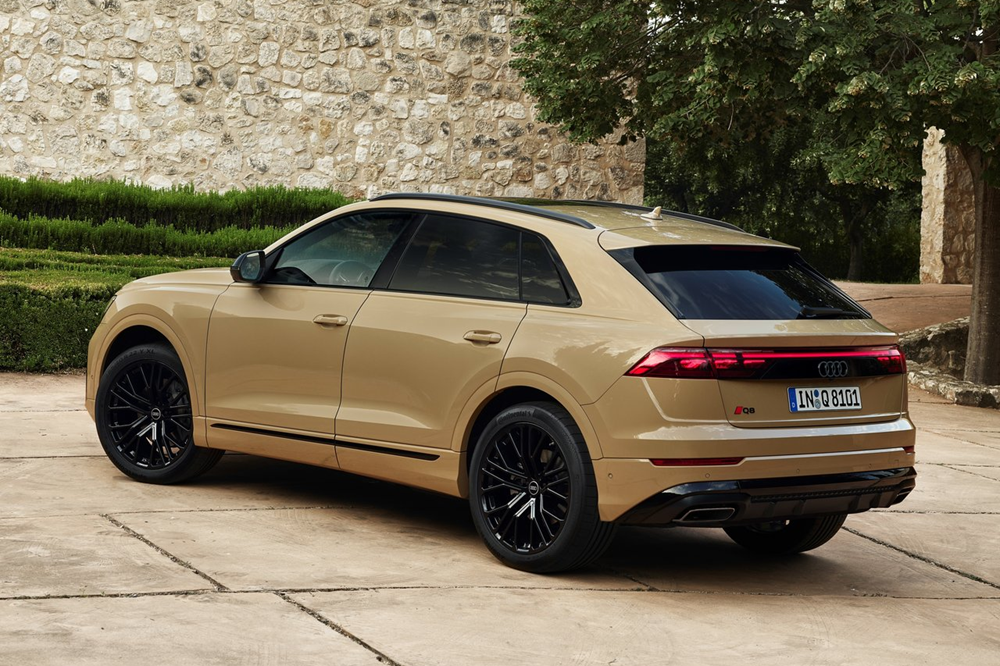 奥迪旗舰suv海外售6799万起2024款奥迪q8sq8发布