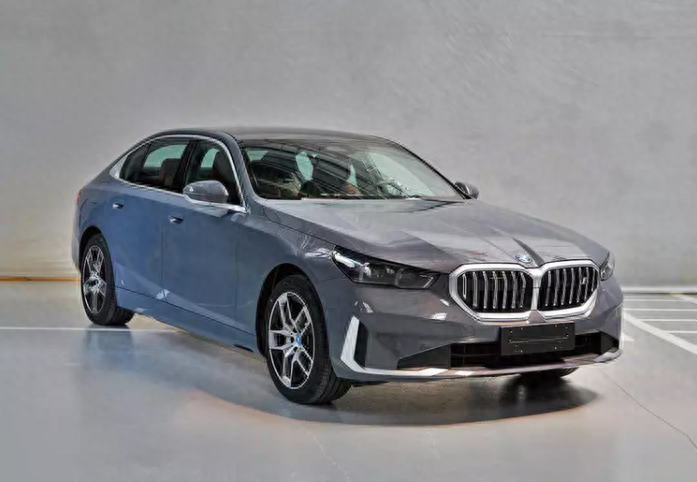 轴距超3米1车长超5米1宝马国产长轴距i5将年内亮相