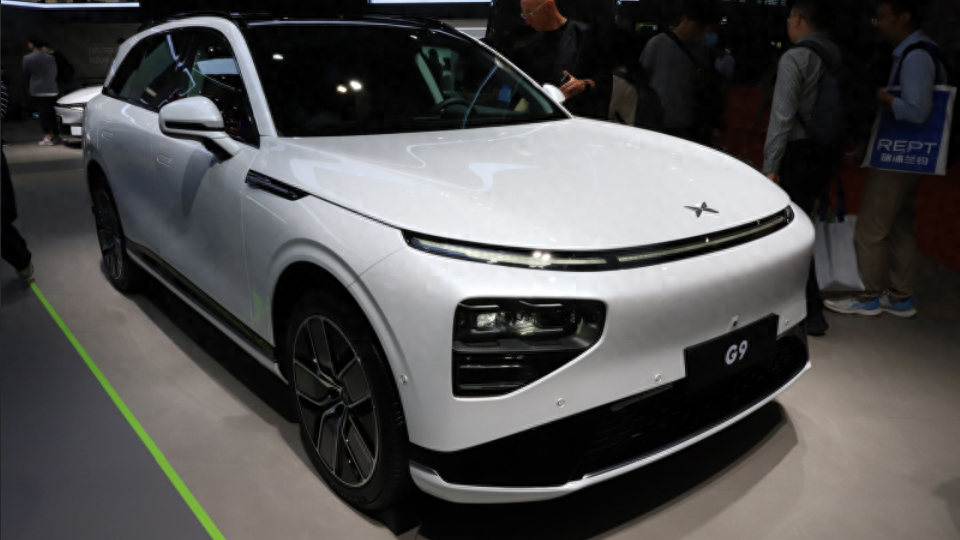 新款降价27万买中大型suv小鹏g9要降维打击特斯拉