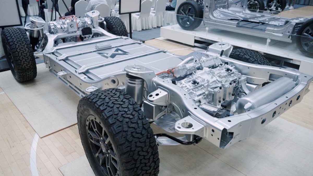 电控,线控技术大量应用 猛士917的"中国十佳底盘"强在哪里- 买车网