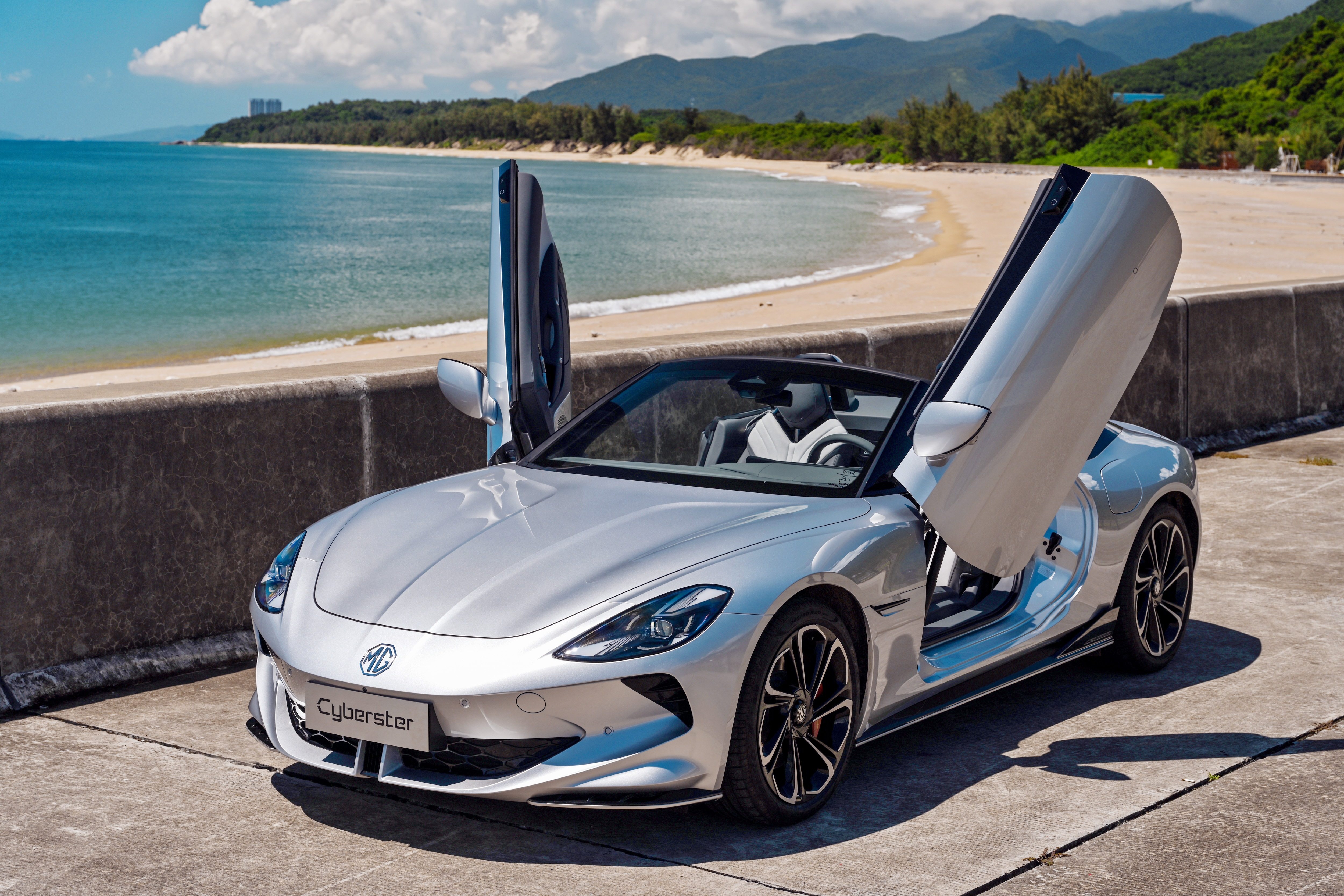 全球唯一剪刀门软顶敞篷这mg话题度拉满还要啥718