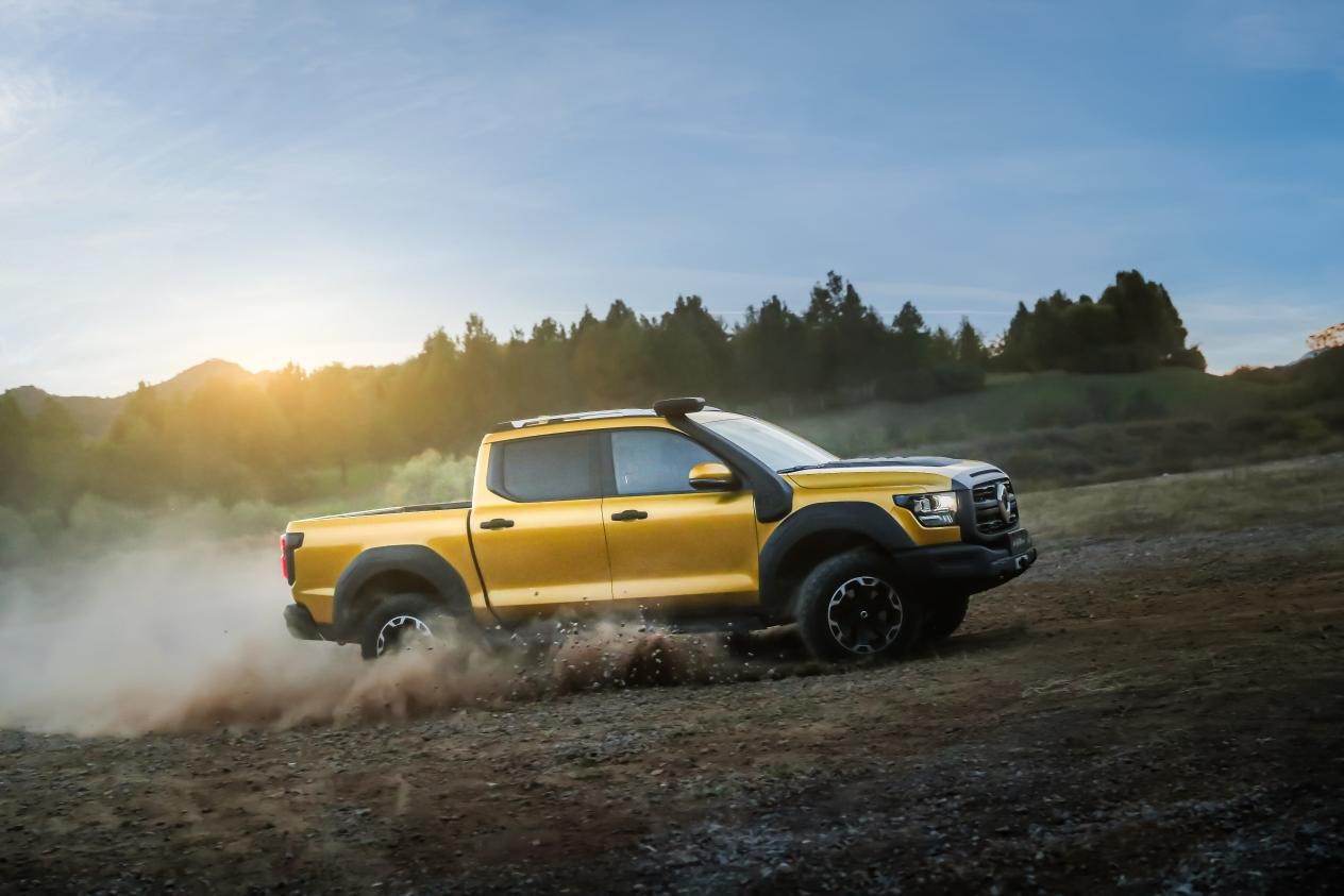 中国硬派越野皮卡山海炮性能版2898万元开启全国预售