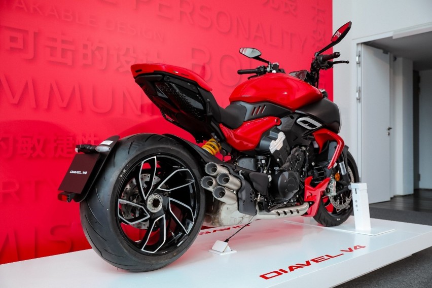 全新杜卡迪大魔鬼diavelv4正式上