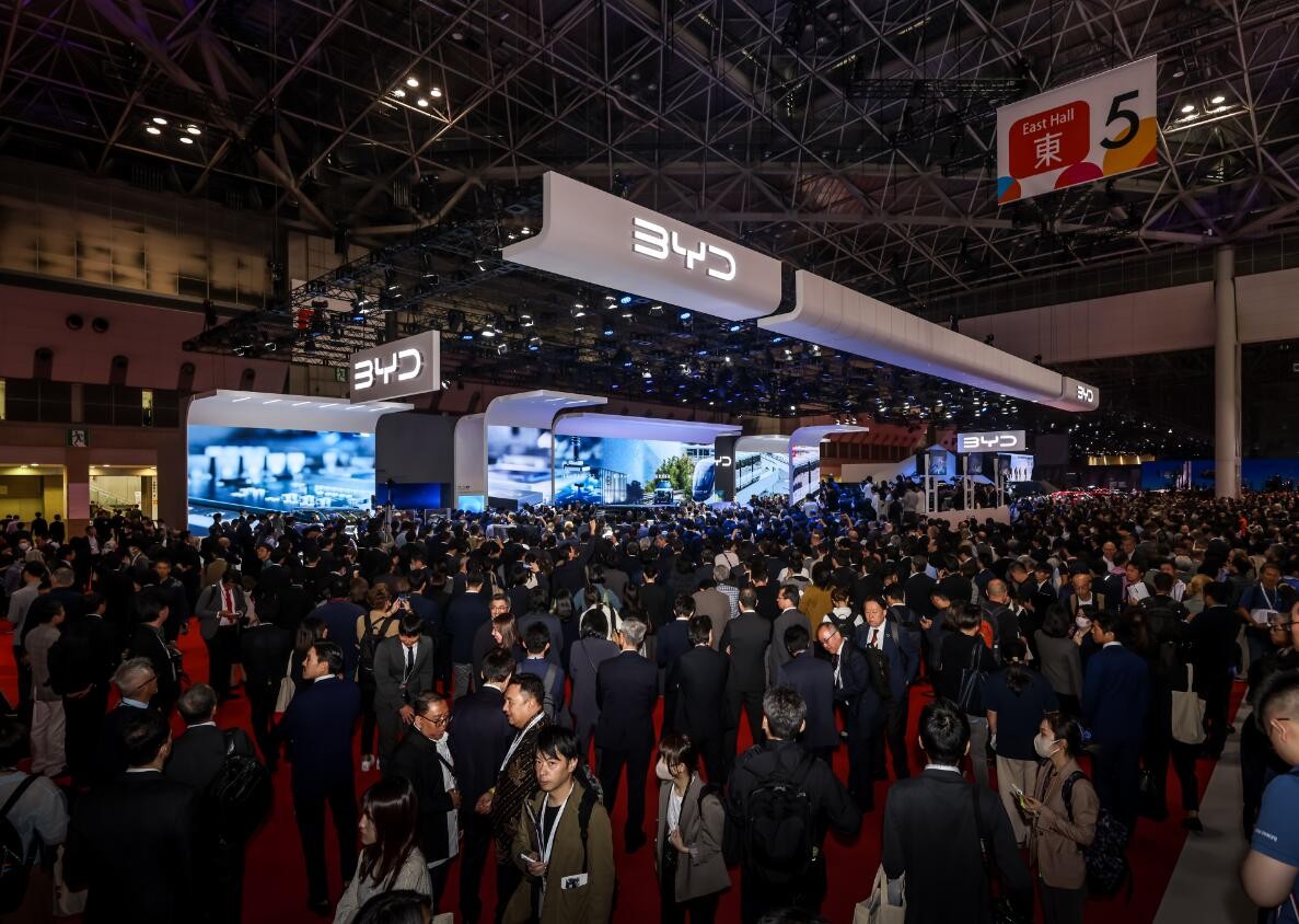 比亚迪亮相东京车展给日本一些小小的中国震撼