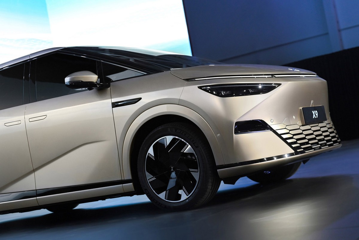 造车新势力10月销量出炉理想遥遥领先蔚来不敌小鹏