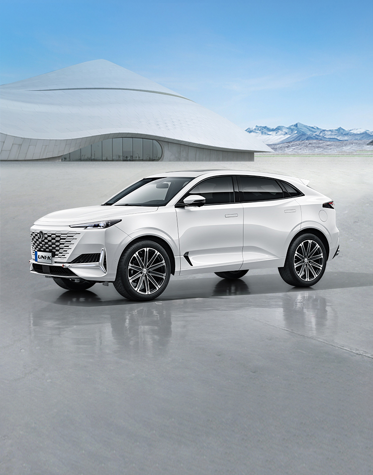 我们从长安汽车官方获悉,2024款长安uni-k正式上市,新车共推出5款配置