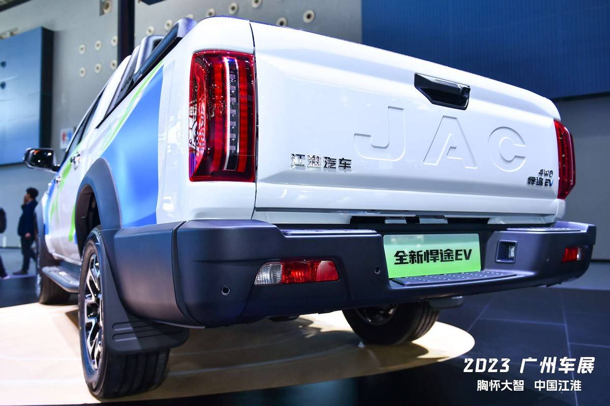 国内首款纯电四驱皮卡全新悍途ev亮相广州车展