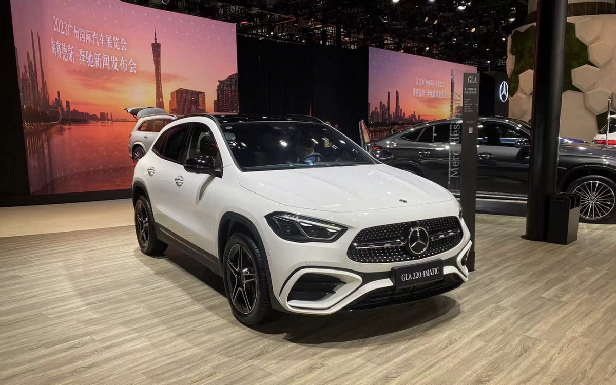 车动态新款奔驰gla上市奇瑞风云t6亮相