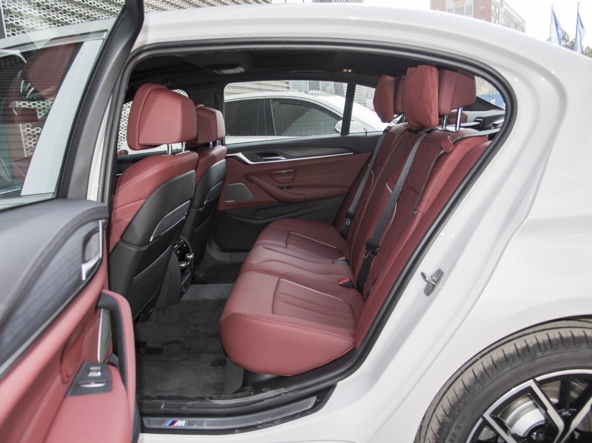 4755万元起售2023款改款宝马530li上市