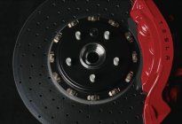 Model S Plaid碳陶瓷刹车上线，322km/h解锁