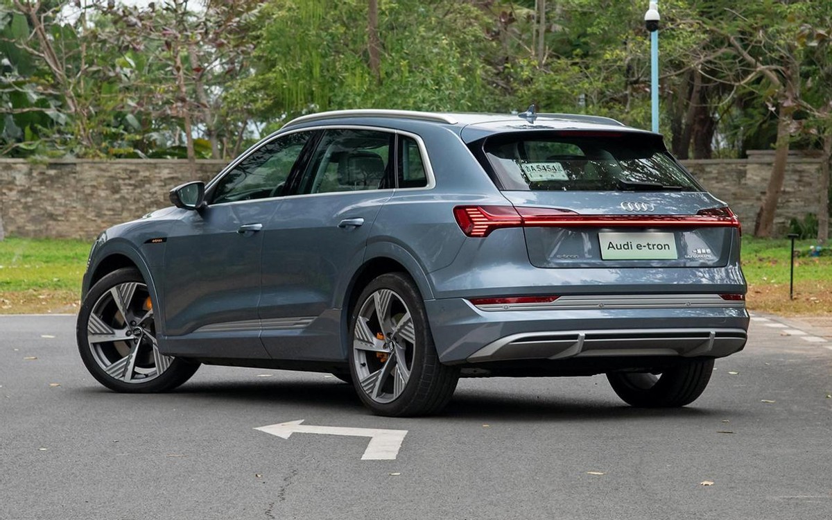 奥迪e-tron最高优惠28万,最低30万出头就能买- 买车网