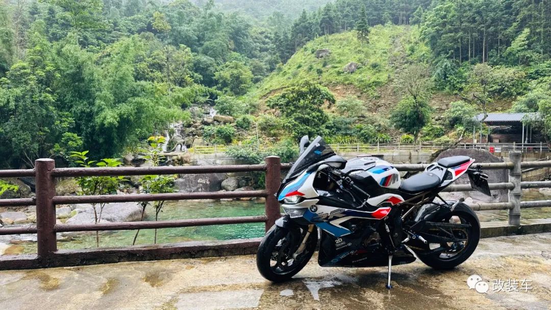 竞技走街范的宝马540i宝马s1000rr谁不爱呢