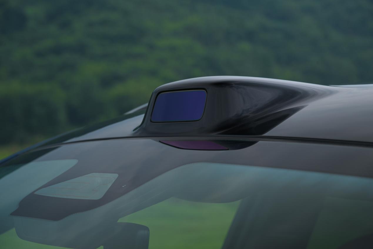 问界新M7 Ultra28.98万正式上市，“国民SUV”再填新惊喜(图4)