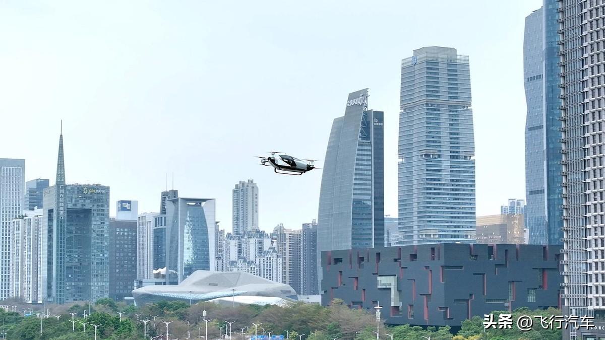 小鹏汇天低空出行飞行汽车旅航者X2多地成功飞行测试