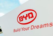 自研立身与共研合作“两条腿”走路，比亚迪备战智驾“决赛圈”