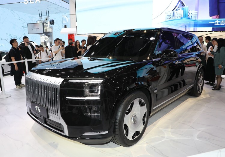 上海车展观察（1）：极氪造出了一台“库里南”！