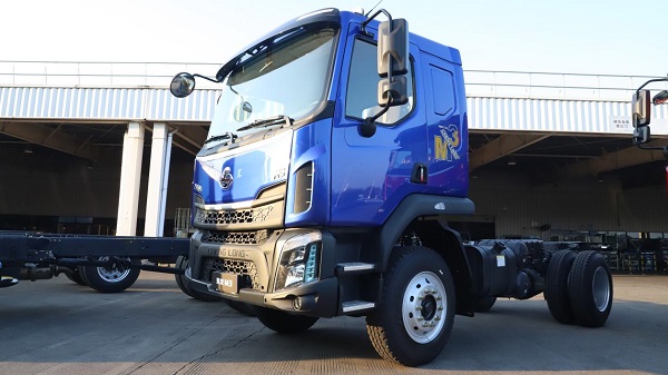 乘龙M3 4X2极限自卸车：全维硬核优势，定义矿区运输新标杆