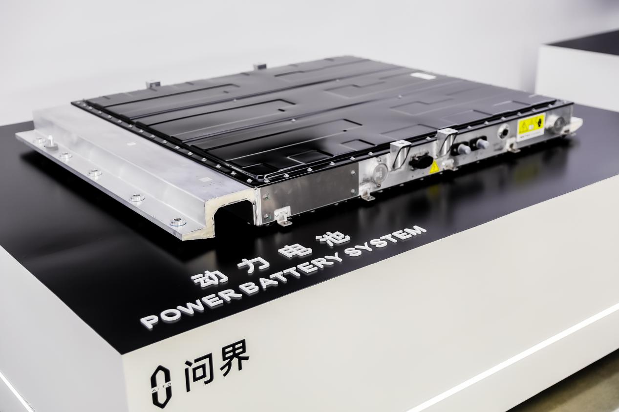 张朝阳与问界M9的“双向奔赴”：好车源于智造，安全成就豪华
