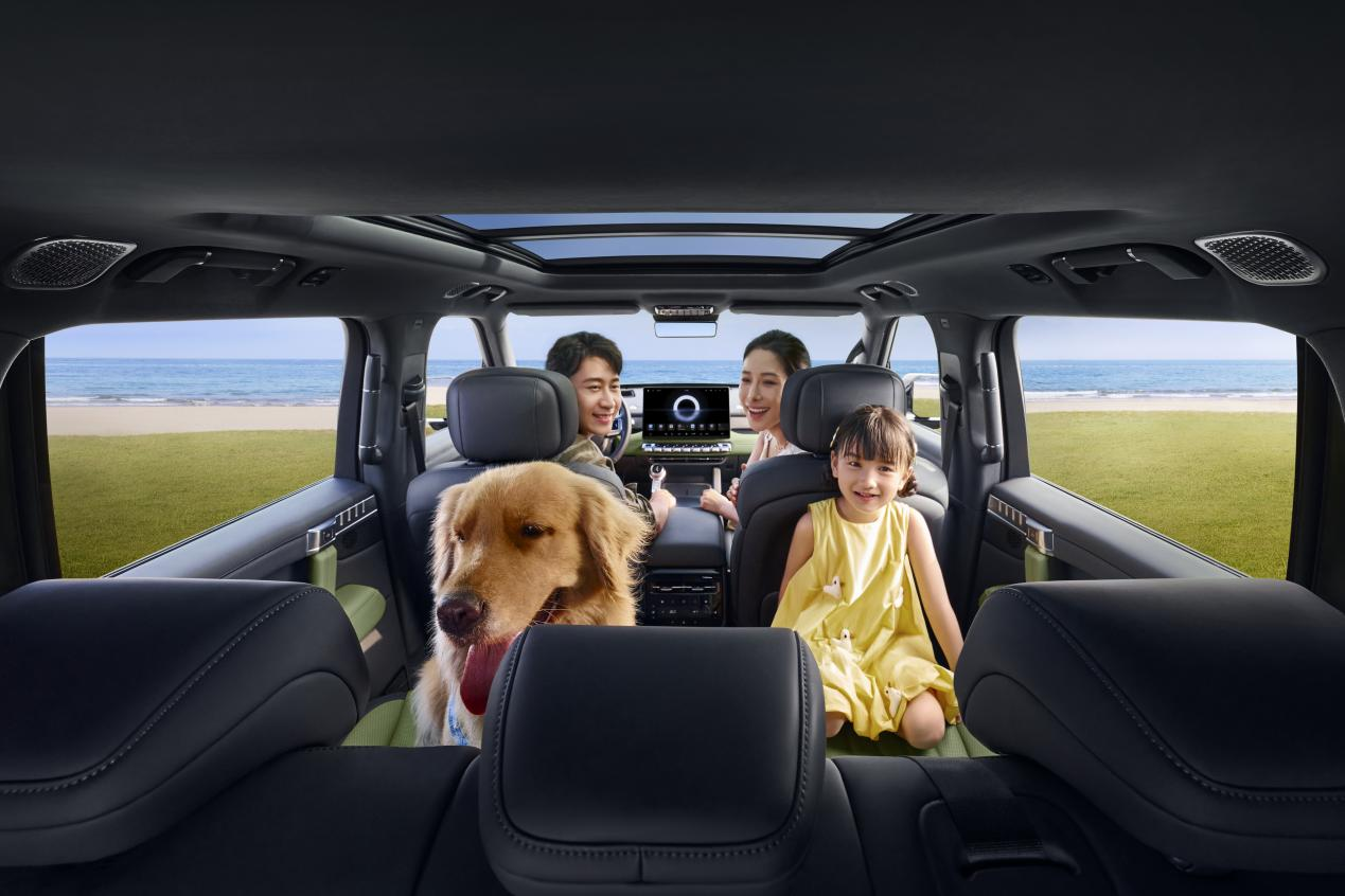 智能越野第一车  猛士M817 Max+版36.99万上市 CLTC纯