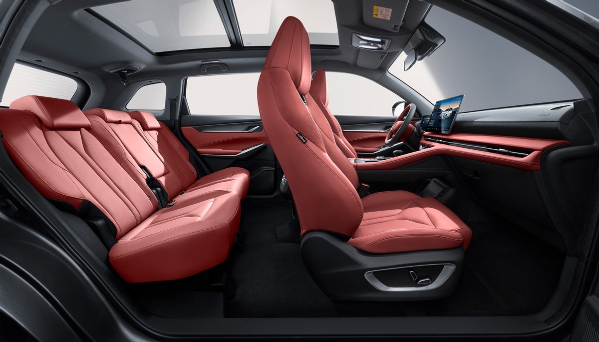 新动力！新座舱！CS75PLUS焕新上市，限时价9.19万起(图9)