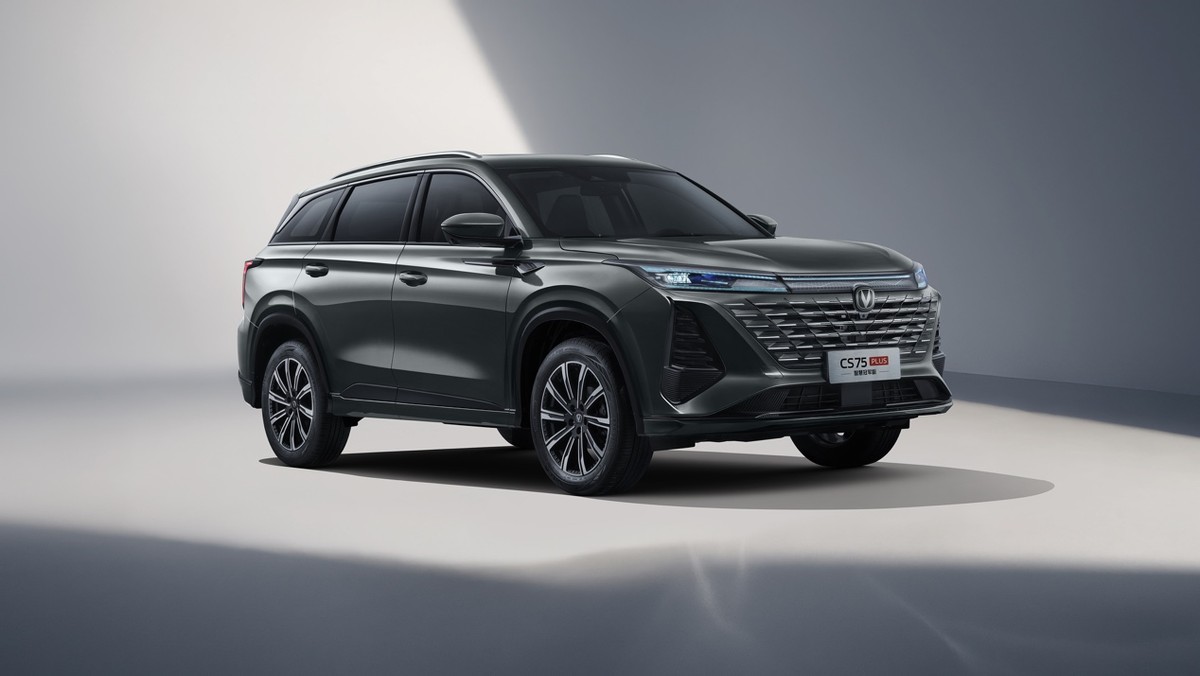 新动力！新座舱！CS75PLUS焕新上市，限时价9.19万起(图5)