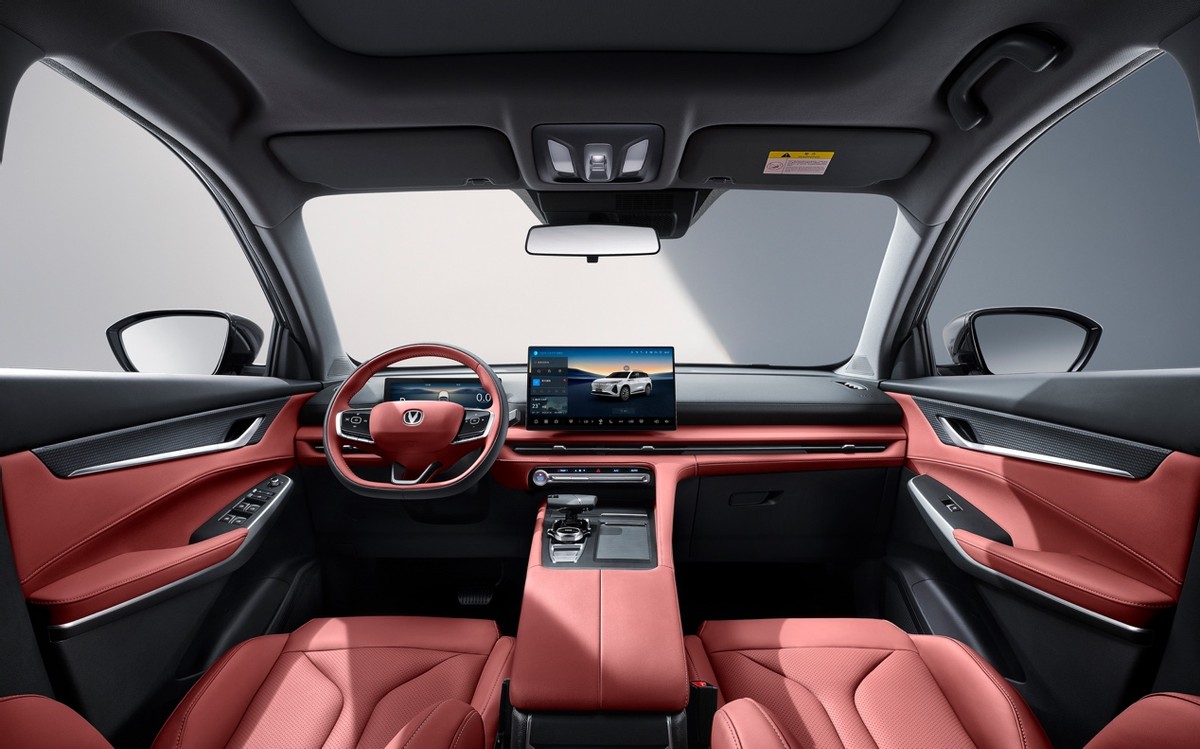 新动力！新座舱！CS75PLUS焕新上市，限时价9.19万起(图6)