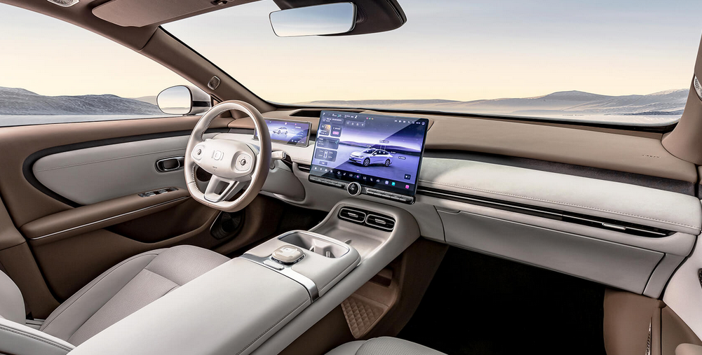 新车丨进入年底冲刺模式!日产N6、岚图泰山等,谁能脱颖而出?