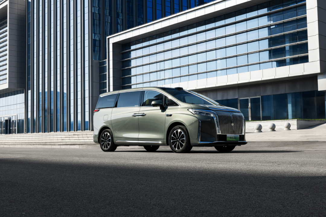 行业丨10月销量快报，比亚迪还差90万达标，主流新势力仅理想下滑