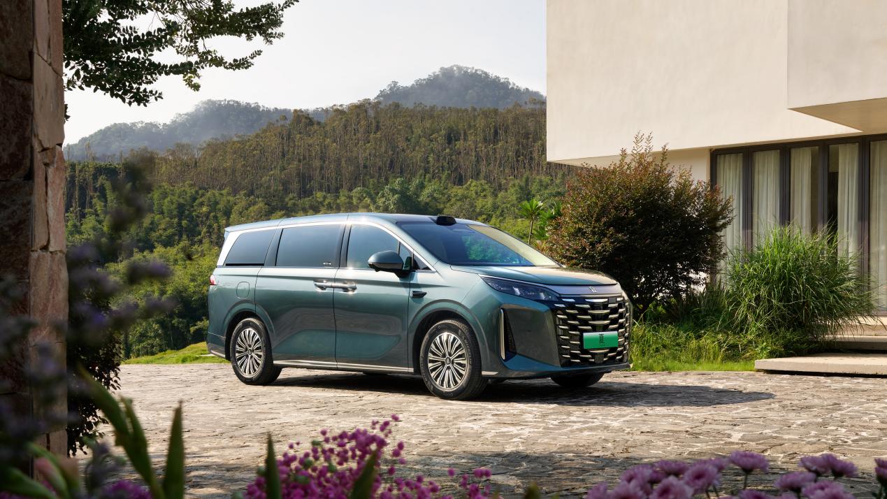 “家庭头等舱”比亚迪2026款夏限时 19.68万元起，开启家庭出行新方式