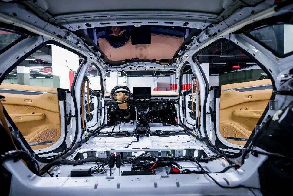 极氪“9系双旗舰”爆红，背后是价格与价值的双重突破