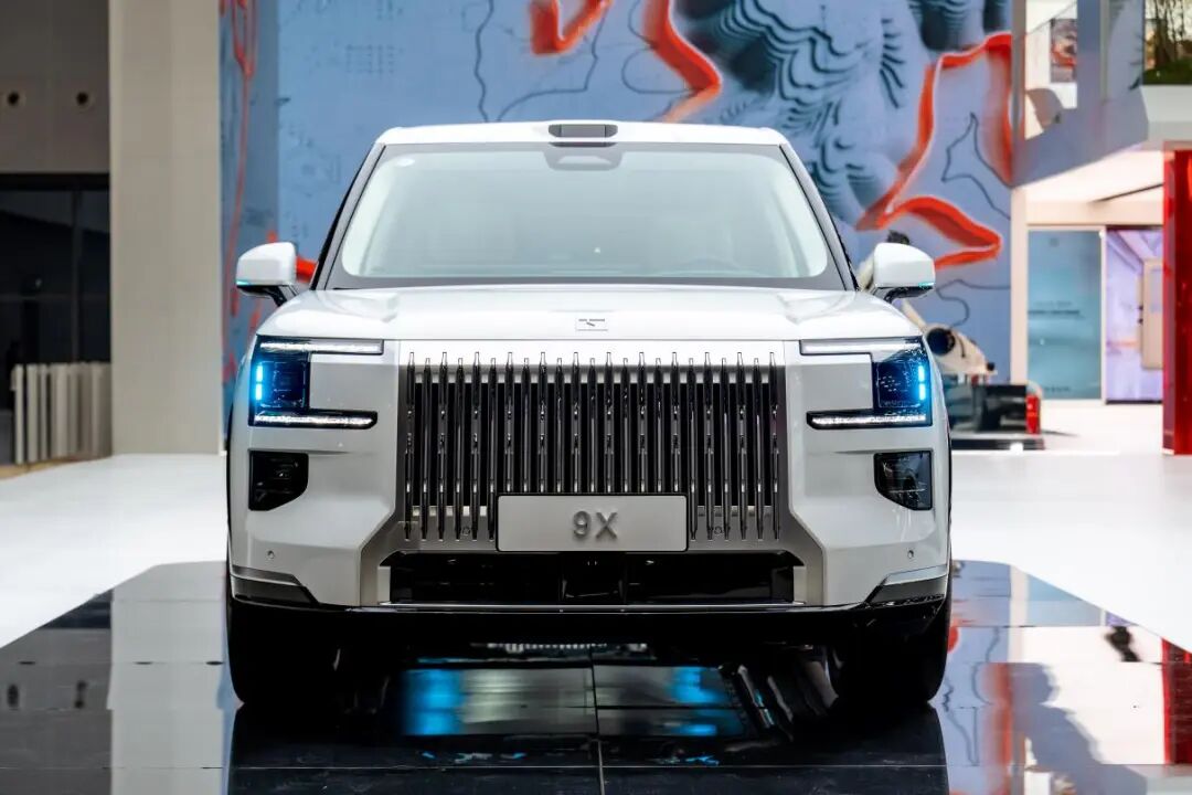 极氪“9系双旗舰”爆红，背后是价格与价值的双重突破