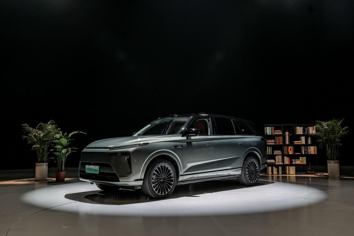 长城汽车VLA大模型正式上车，魏牌全新蓝山智能进阶版全网首测CP Master辅助驾驶(图2)