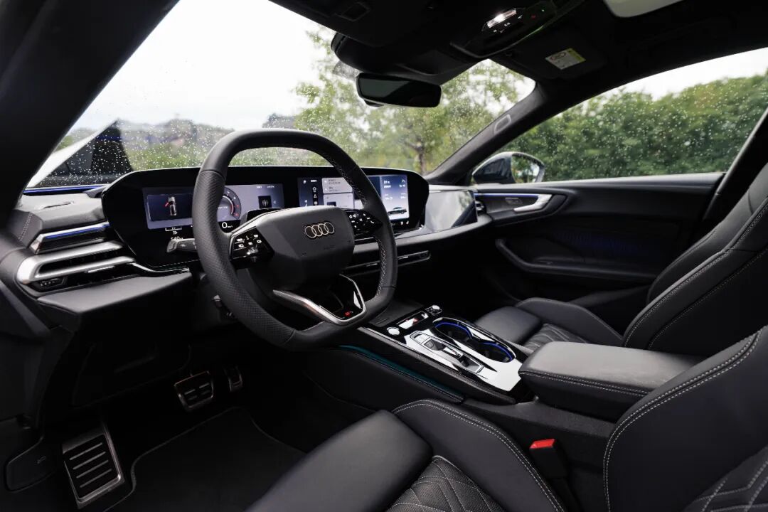 合资2.0“上奥迪”双子星，正刷新豪华品牌的上限