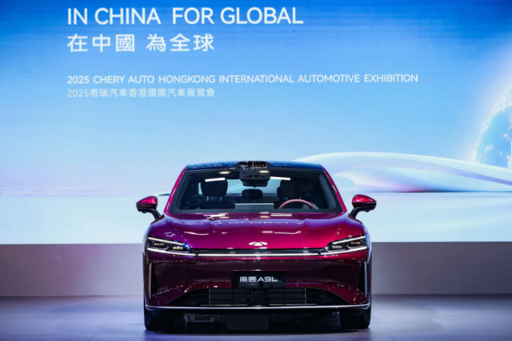 年终目标丨吉利长安奇瑞冲刺300万辆，上汽和比亚迪谁是“一哥”？