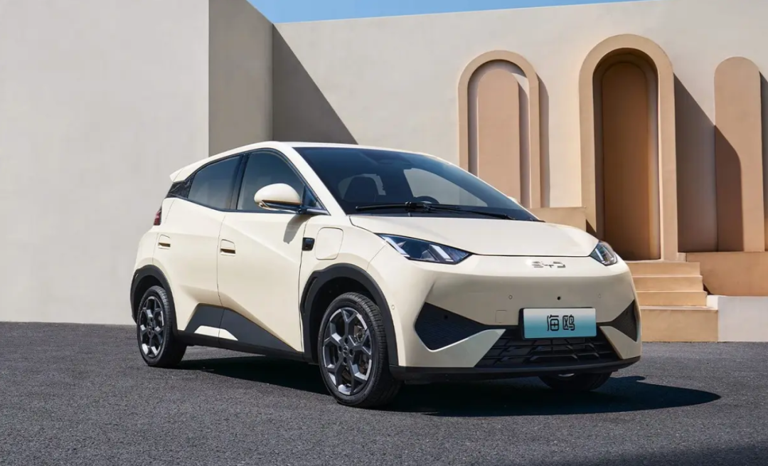 年终目标丨吉利长安奇瑞冲刺300万辆，上汽和比亚迪谁是“一哥”？