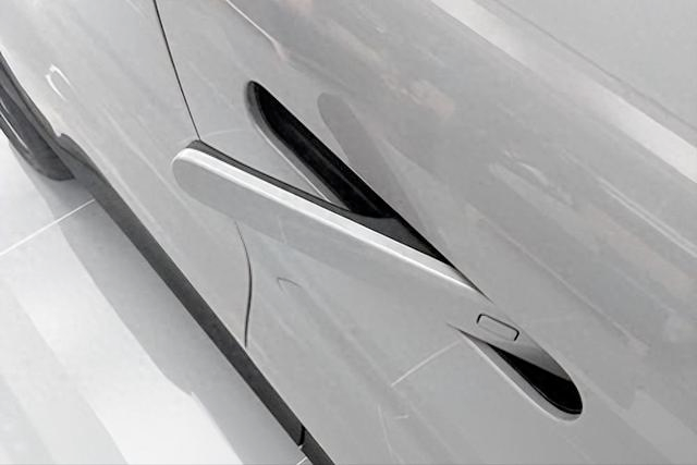 韧性2025｜十大热门事件，隐藏式门把手“退潮”、“隐身小字”谁更抓马？