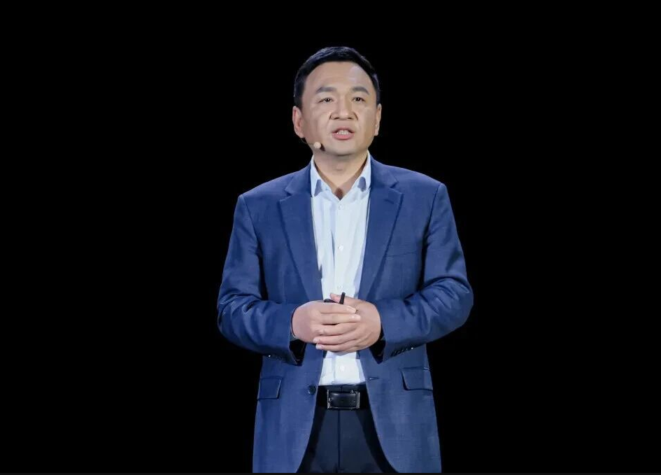 韧性2025｜汽车圈“十大风云人物”：雷军、魏建军、李学用等榜上有名！