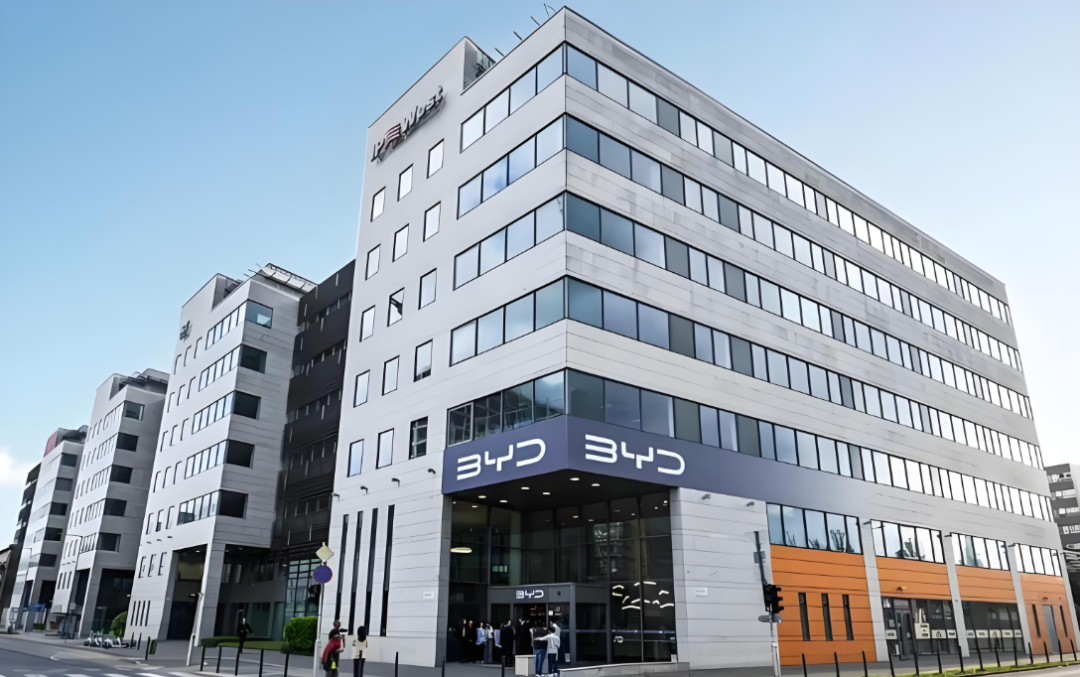 韧性2025丨从十大现象观察，看中国汽车业新趋势