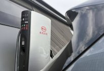 1000km续航+15分钟快充，技术进步了但买不起？